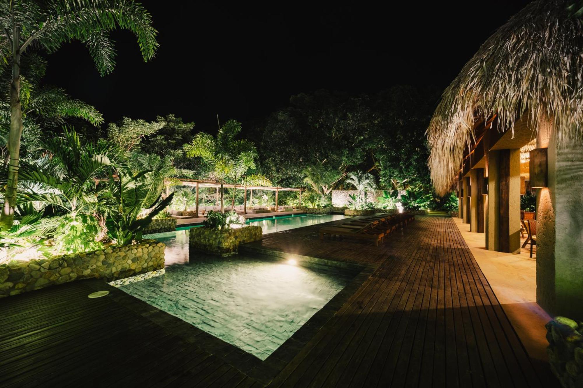 Naio Hotel Y Villas 帕洛米诺 外观 照片