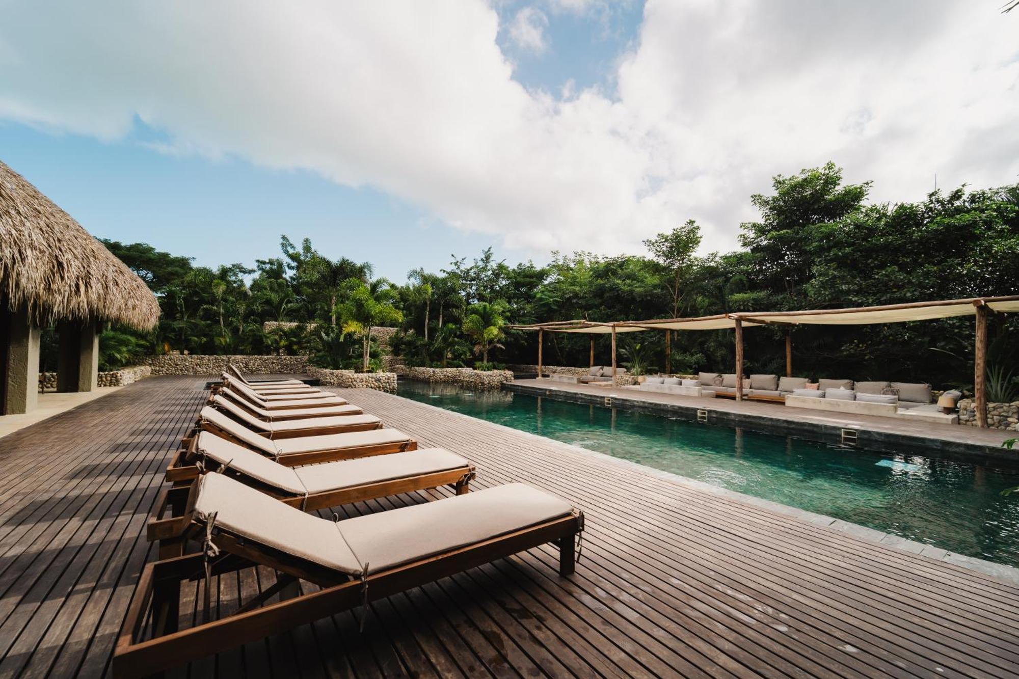 Naio Hotel Y Villas 帕洛米诺 外观 照片