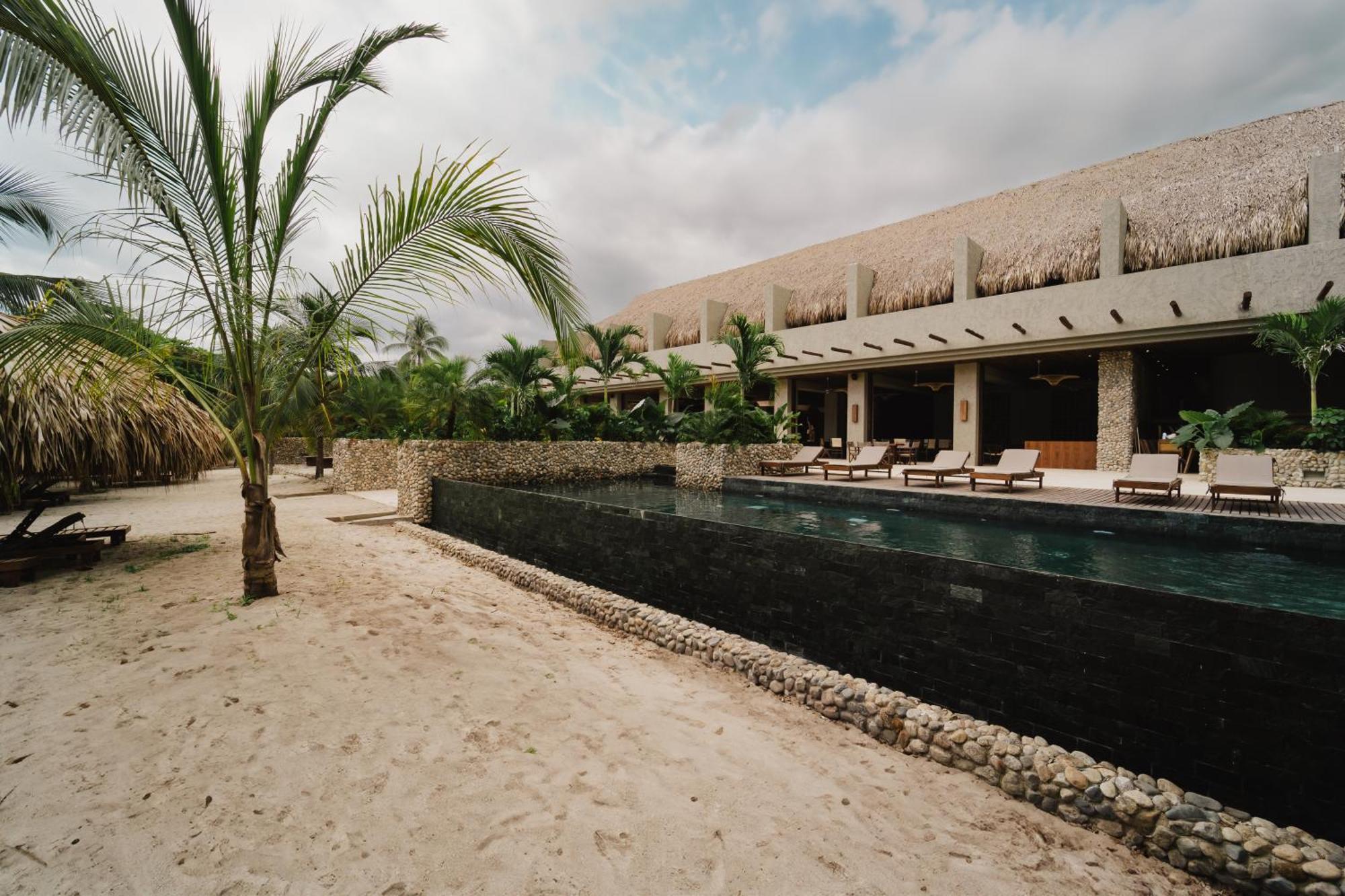 Naio Hotel Y Villas 帕洛米诺 外观 照片
