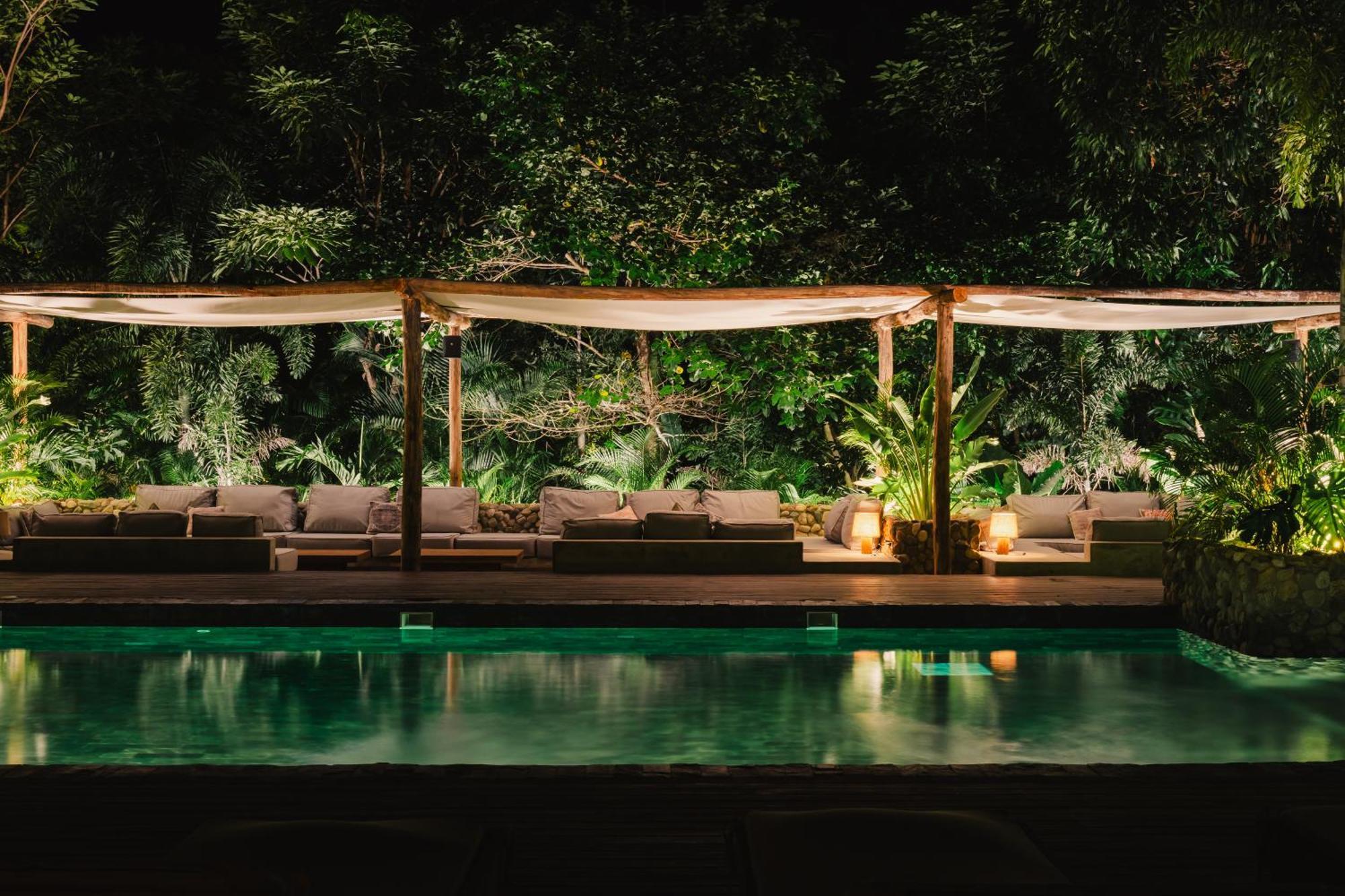 Naio Hotel Y Villas 帕洛米诺 外观 照片