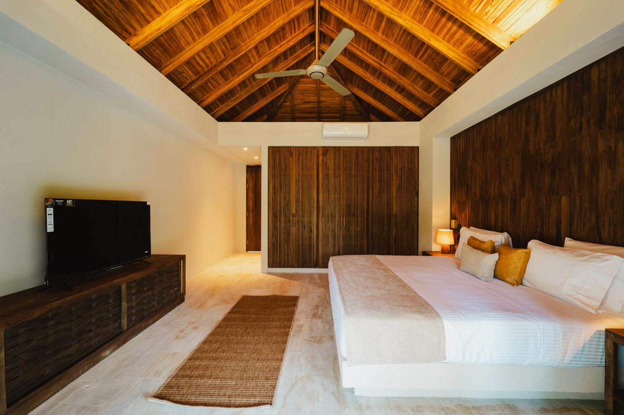 Naio Hotel Y Villas 帕洛米诺 外观 照片