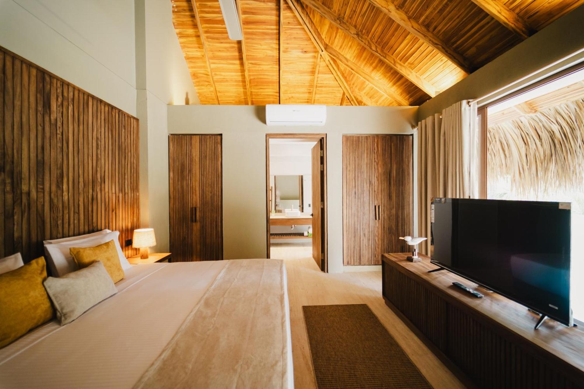 Naio Hotel Y Villas 帕洛米诺 外观 照片