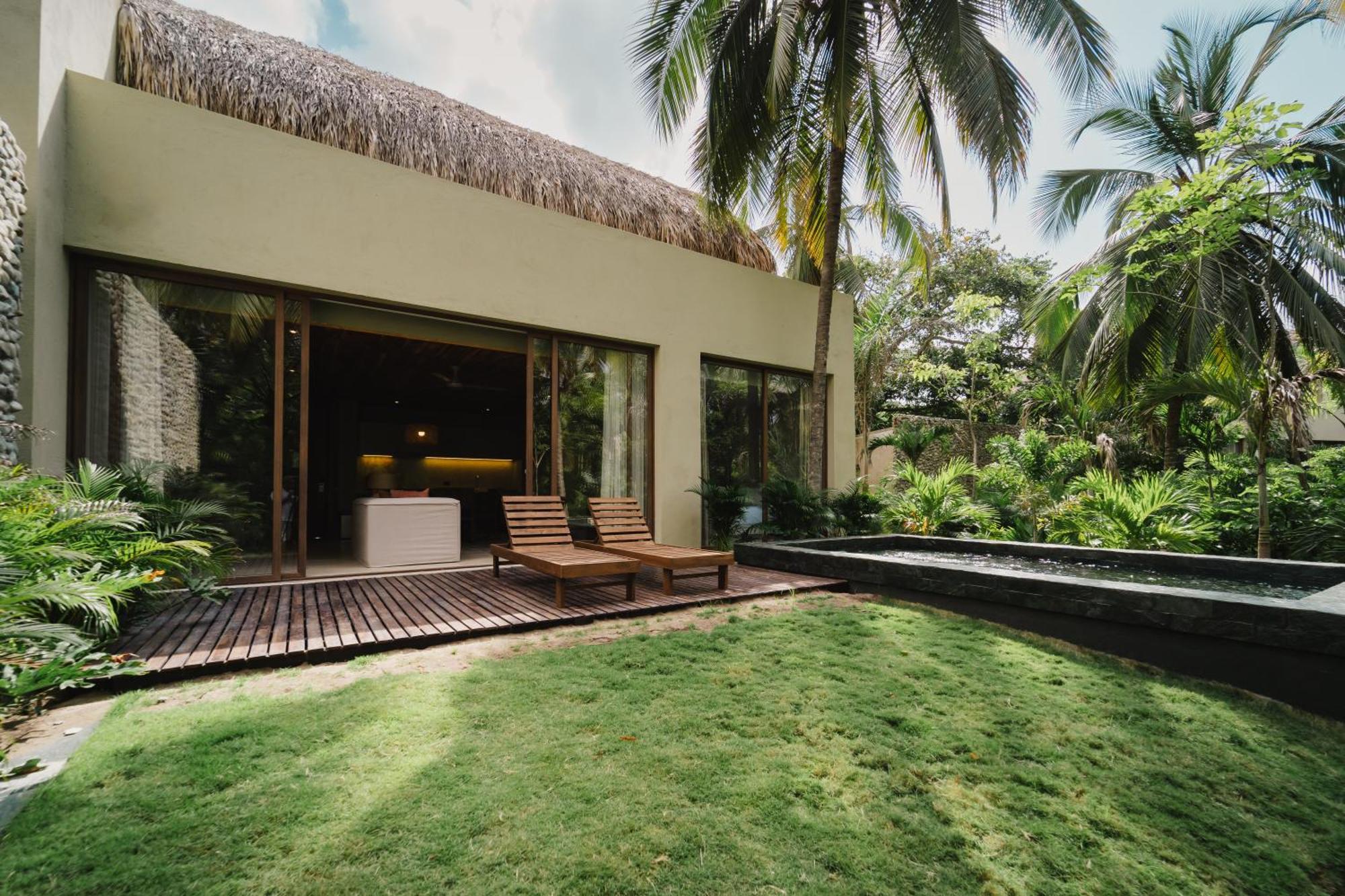 Naio Hotel Y Villas 帕洛米诺 外观 照片