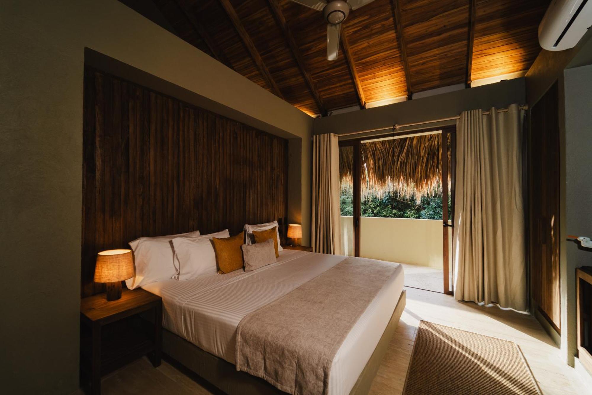 Naio Hotel Y Villas 帕洛米诺 外观 照片