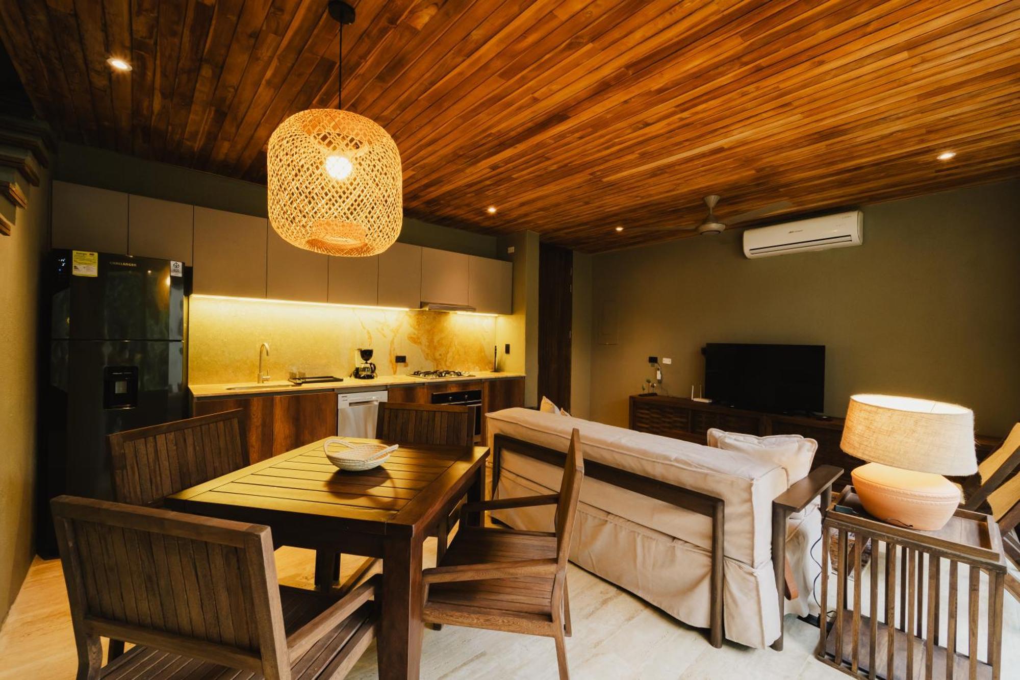 Naio Hotel Y Villas 帕洛米诺 外观 照片